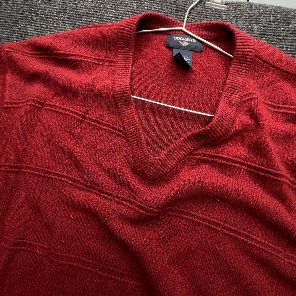 Dockers V-Neck Sweater Mens XL Red Textured Knit Grandpa Preppy Academia Layer